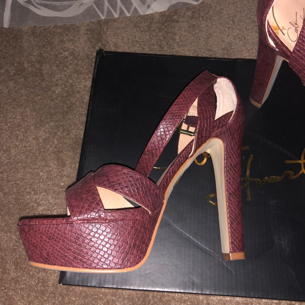 Shoes - Picture 3 of 6